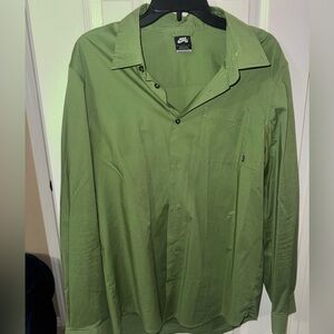 Nike SB Men's Long Sleeve Button Up Shirt Olive Green Large
